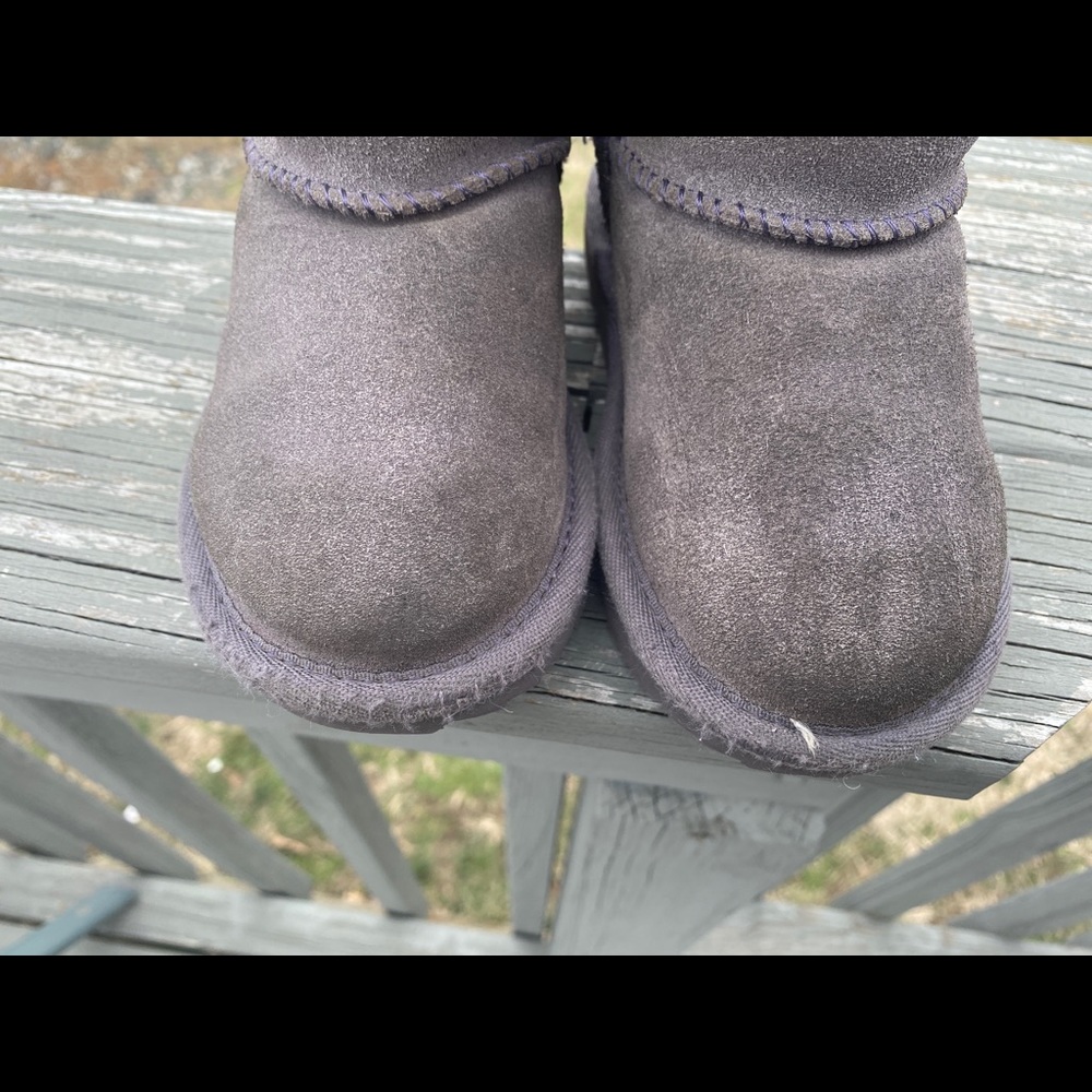 Girls UGG boot - Picture 6 of 7